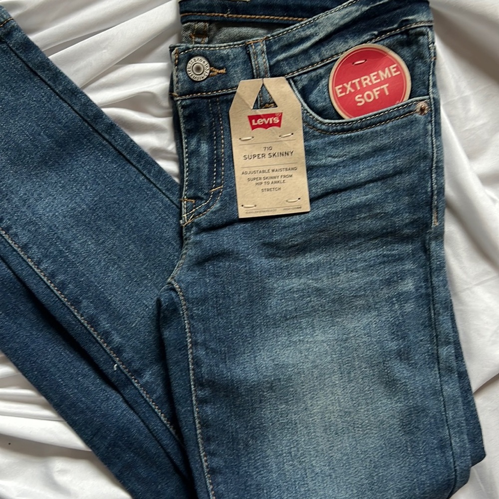 Girls Levi’s 710 super skinny size 12